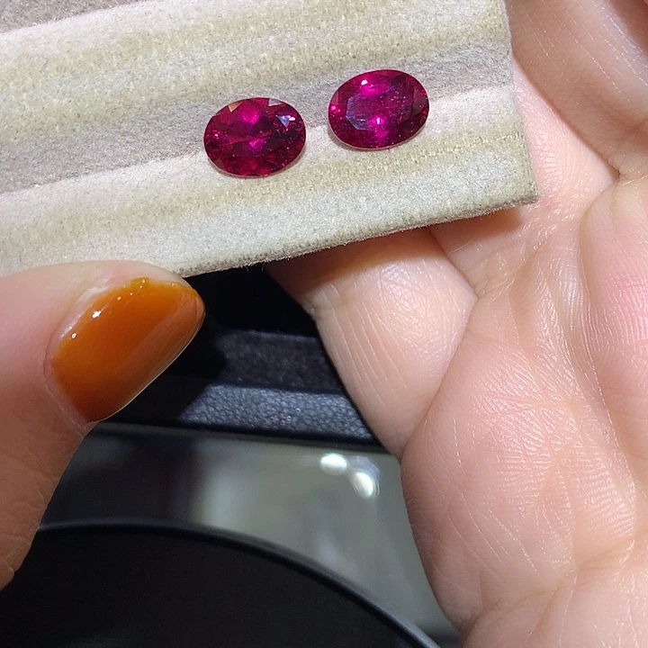 碧玺未镶嵌裸石2.4ct卢比莱一对