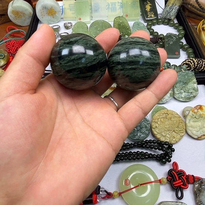 岫玉未镶嵌吊坠(赠链)