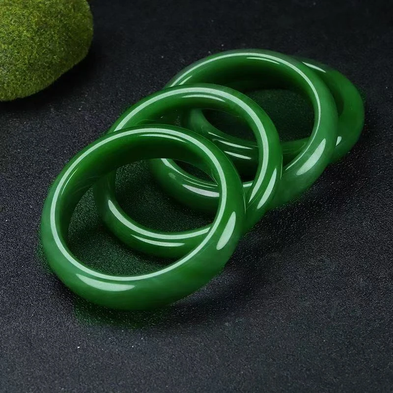 新疆和田玉手镯妈妈镯