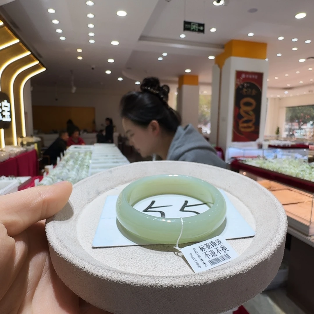 和田玉未镶嵌手镯182