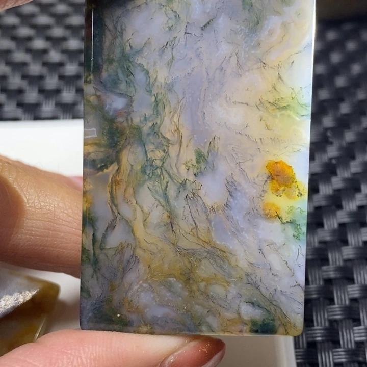 玛瑙/玉髓颈饰未镶嵌琉**辰