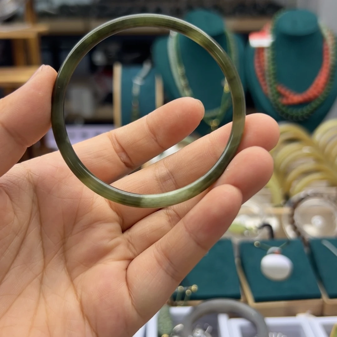 和田玉手镯未镶嵌58.5圈围2650