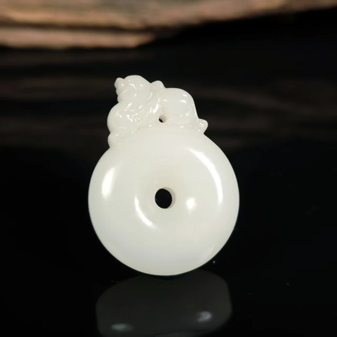 lot3793 平安扣 和田白玉 34.9*26.5*11.6mm 17.6g/北京世纪