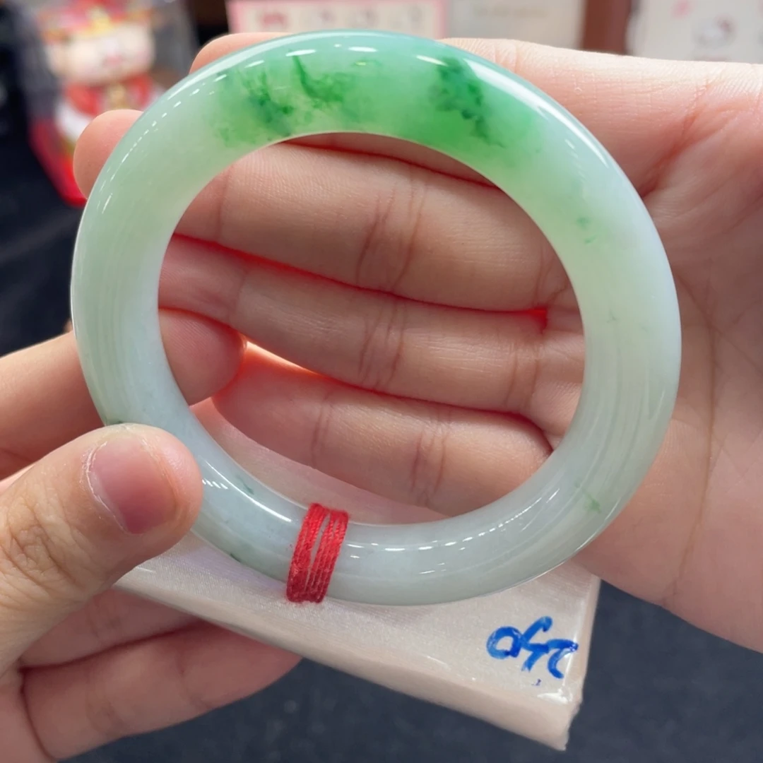 翡翠未镶嵌手镯3号包容大漏