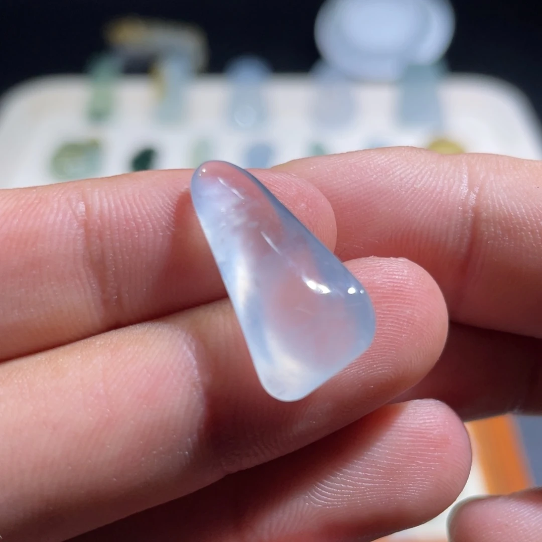 颈饰未镶嵌翡翠随形