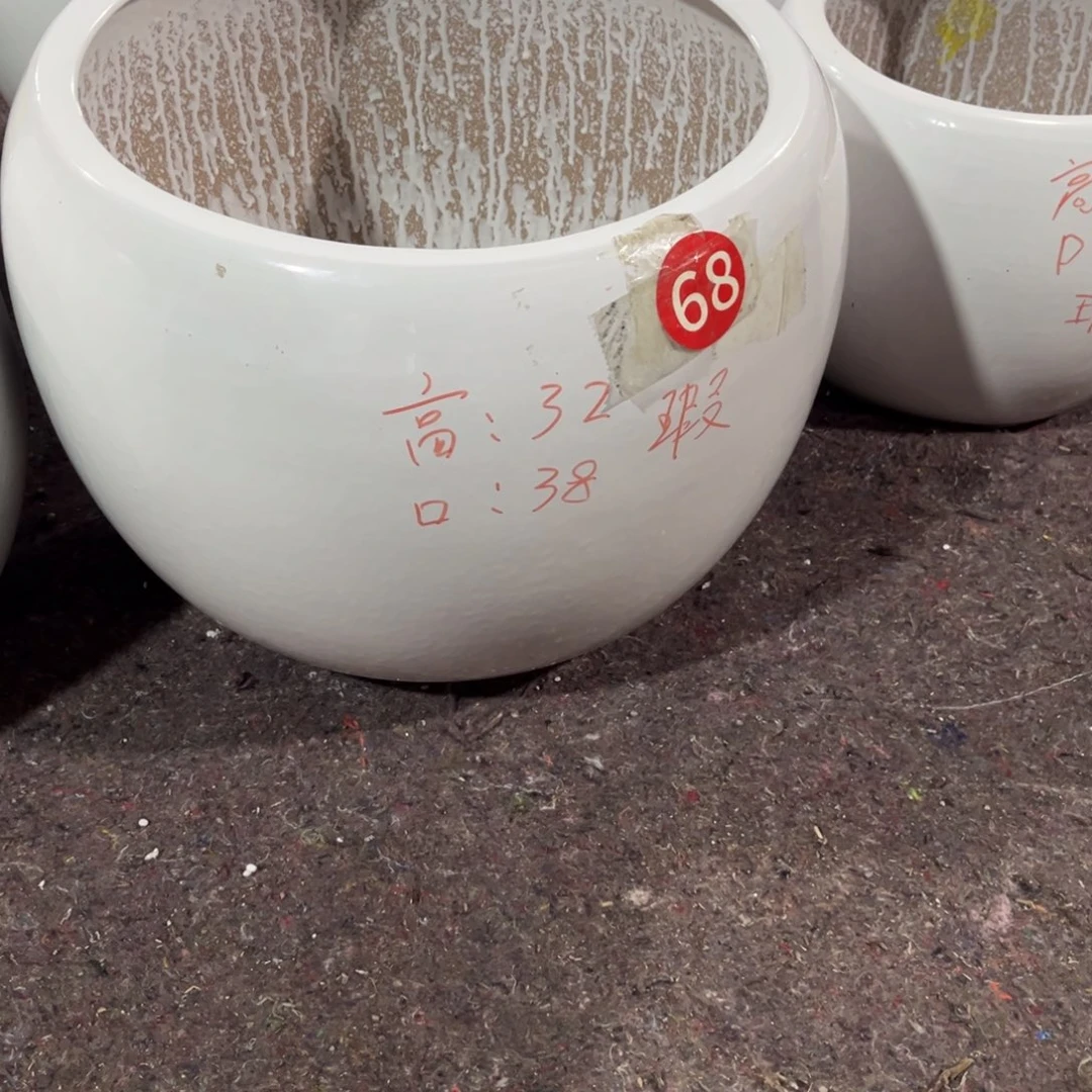 白色大球一个陶瓷花盆