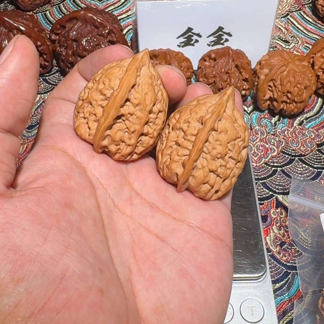 把件核桃784沈鸡，尺寸34 35 45
