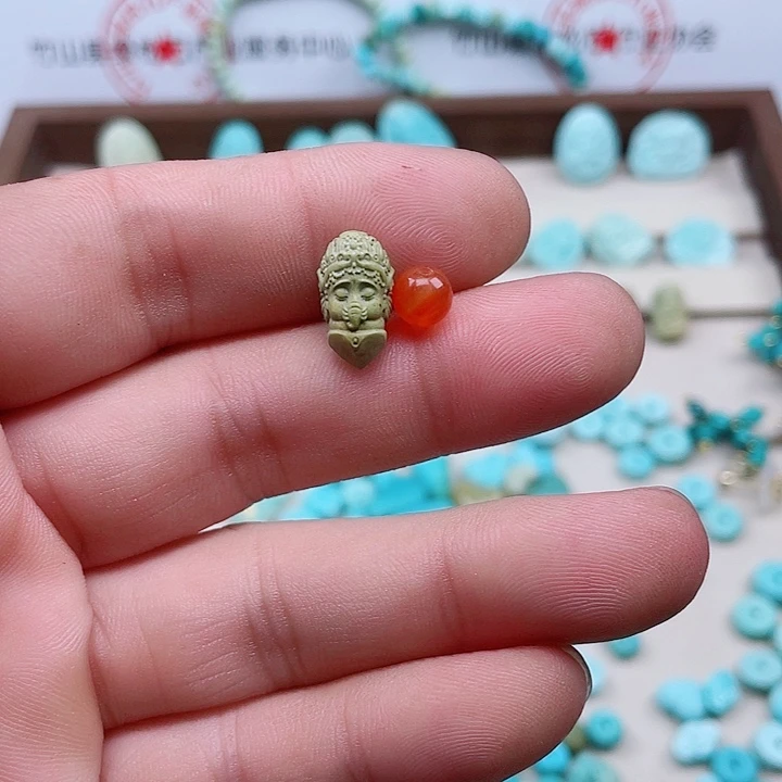 南红玛瑙未镶嵌颈饰136