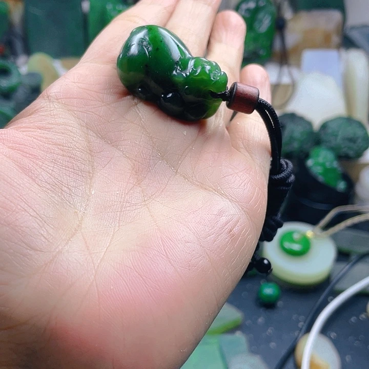 未镶嵌和田玉珠宝半成品