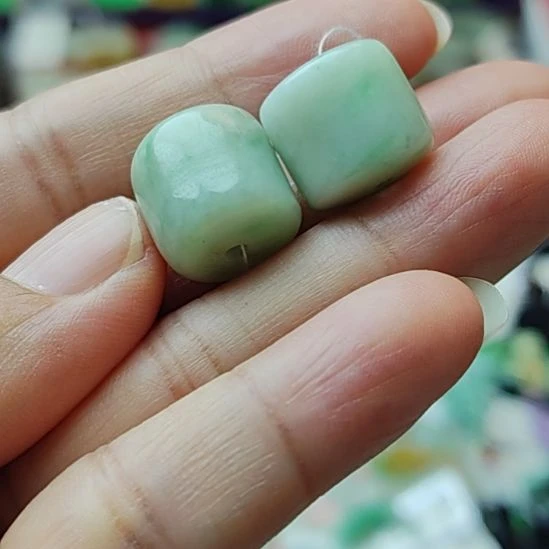 翡翠未镶嵌颈饰40