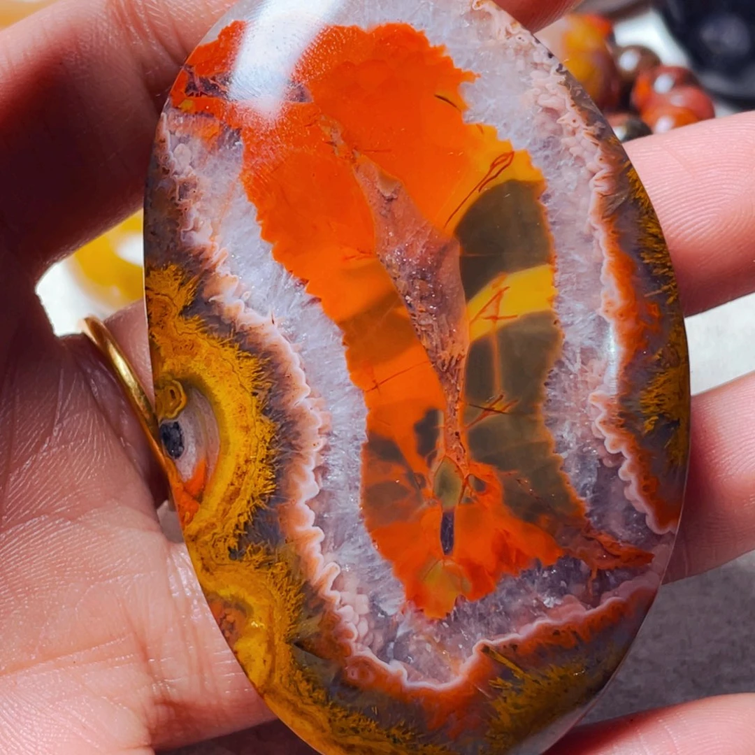 未镶嵌颈饰玛瑙/玉髓东**败