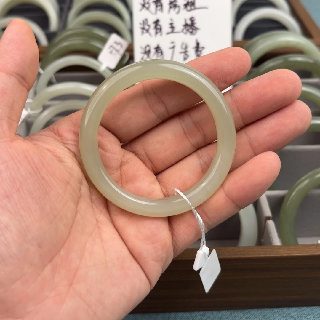 未镶嵌手镯和田玉52.8圈口 9号