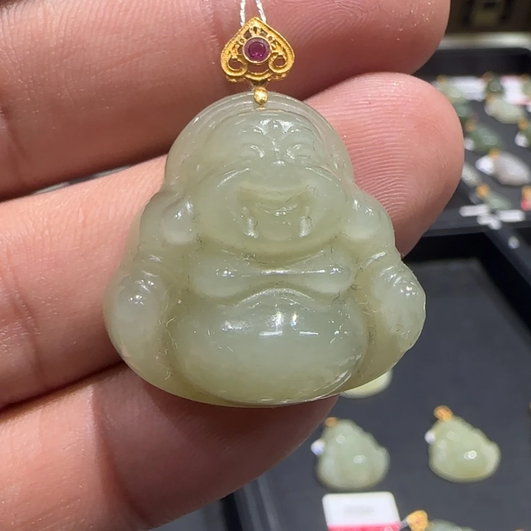 和田玉（糖玉）18K金镶嵌颈饰18k金和田玉佛公多样性发一