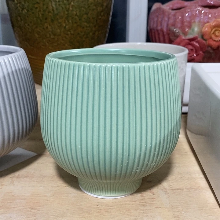 紫砂花盆多肉植物盆瑕疵有孔