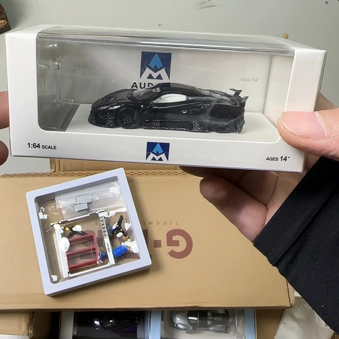 寄卖二手黑色带人偶法拉利包邮无售后不包瑕疵