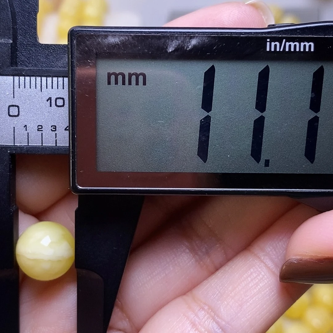 裸石琥珀未镶嵌电****割蜜蜡圆珠微瑕福利