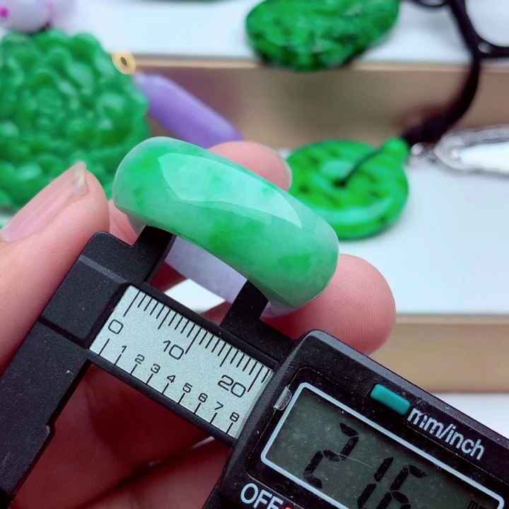 翡翠未镶嵌戒指戒指