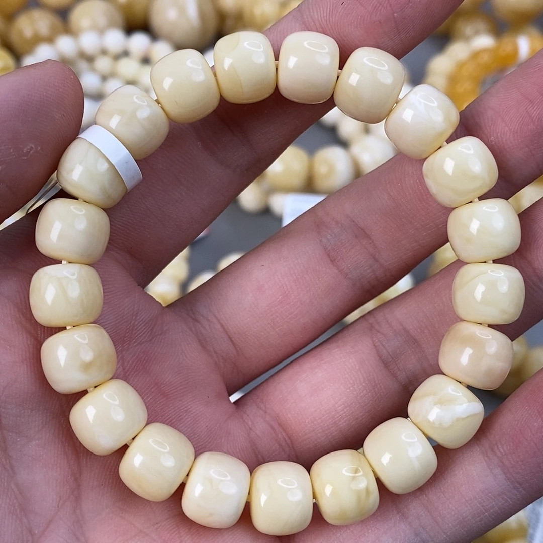 琥珀未镶嵌珠宝奇石10.6mm 15.2g