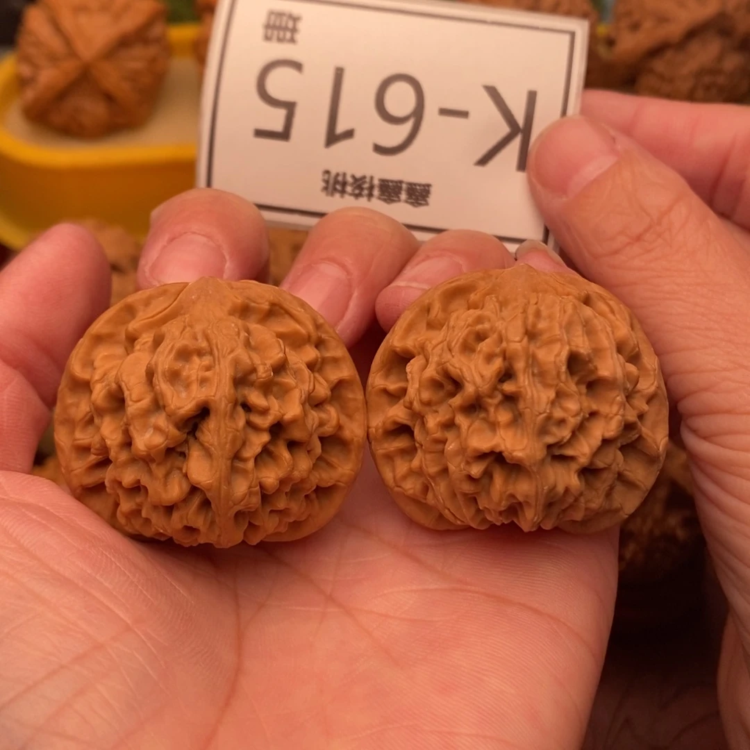 桃核把件秦闷38…..