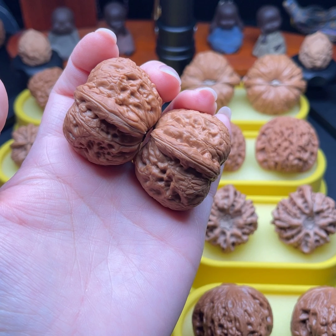 文玩核桃把件40元宝