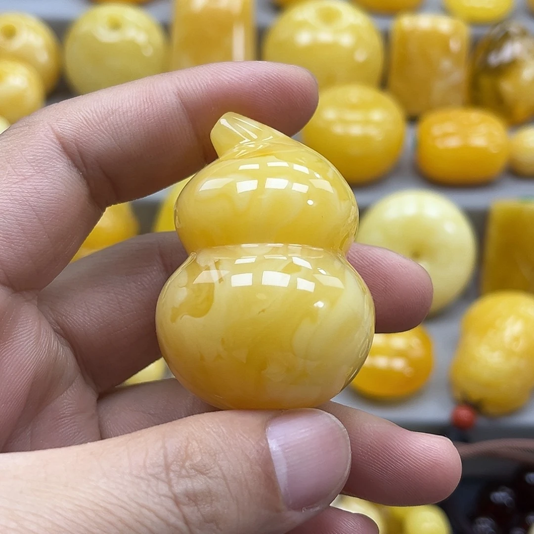 蜜蜡未镶嵌珠宝奇石