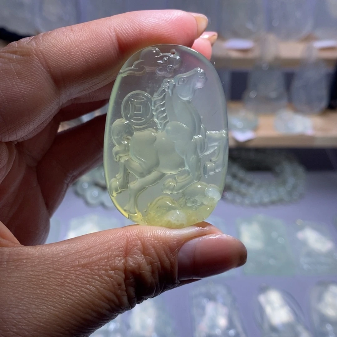 岫玉未镶嵌颈饰马上有钱