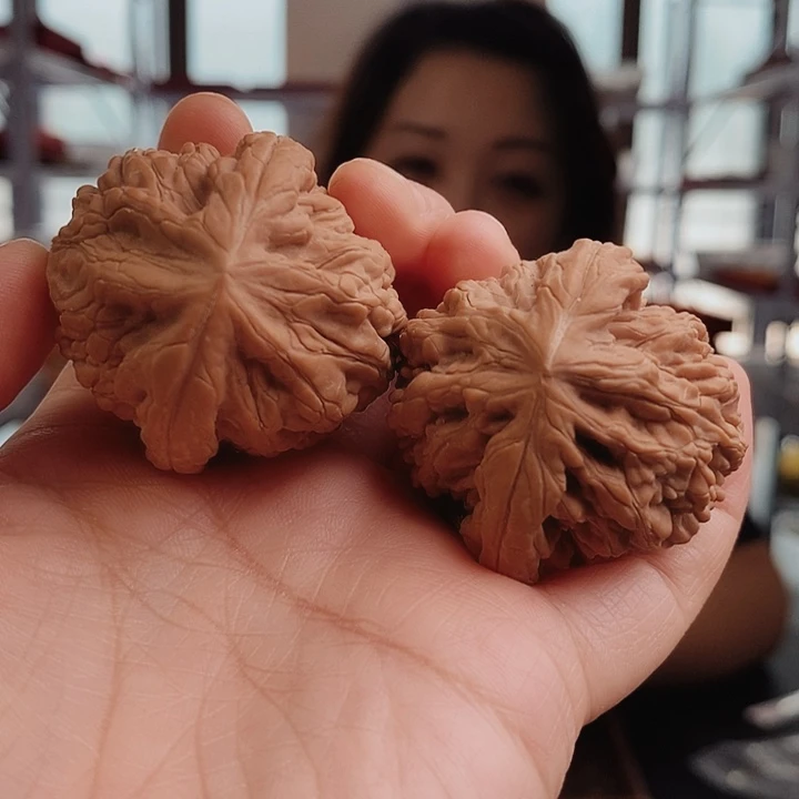把件桃核 虎头王40尺
