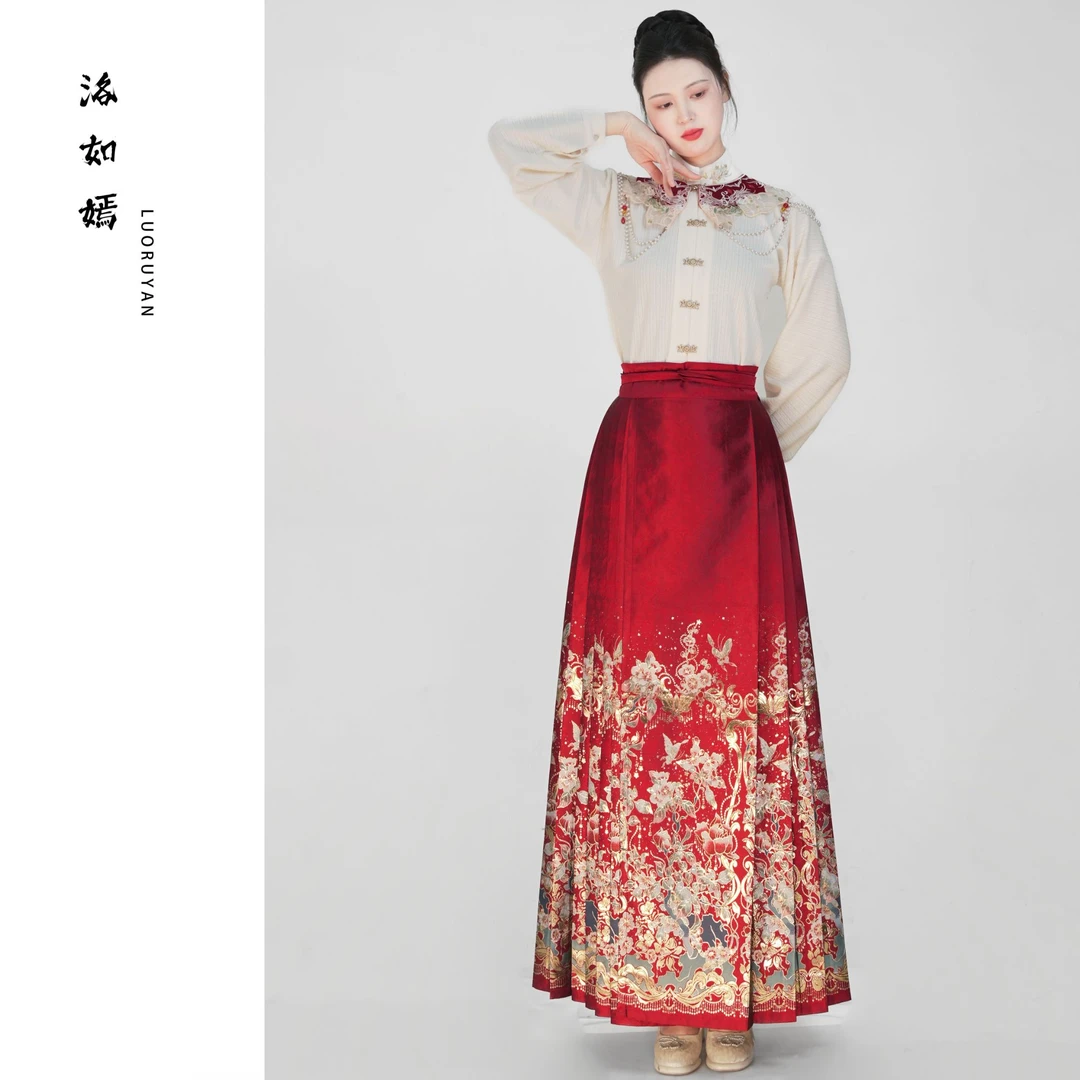 洛如嫣【蝶恋花】2025新款织金妆花马面裙日常通勤古风汉服美如画