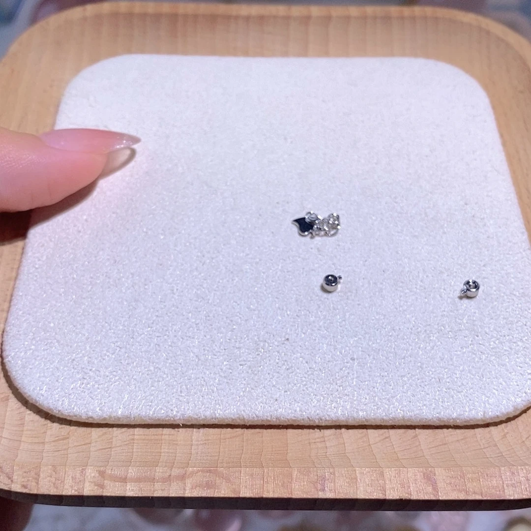 团***宝未镶嵌珠宝半成品水晶吊坠