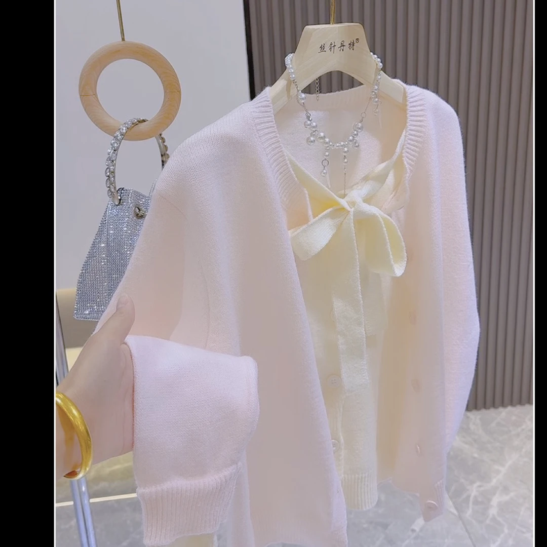 韩系撞色假两件拼接针织衫女秋季新款温柔风穿显瘦针织衫