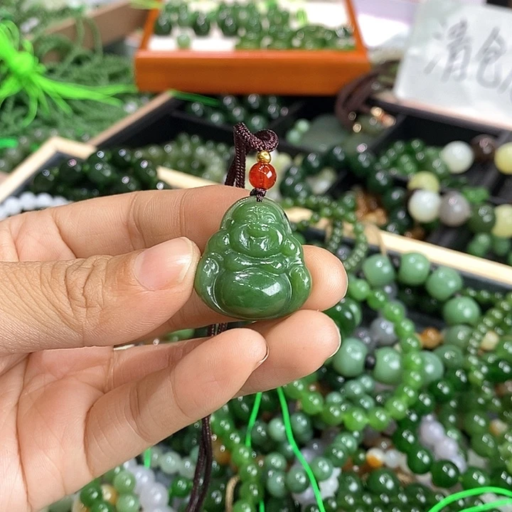 和田玉（碧玉）颈饰未镶嵌