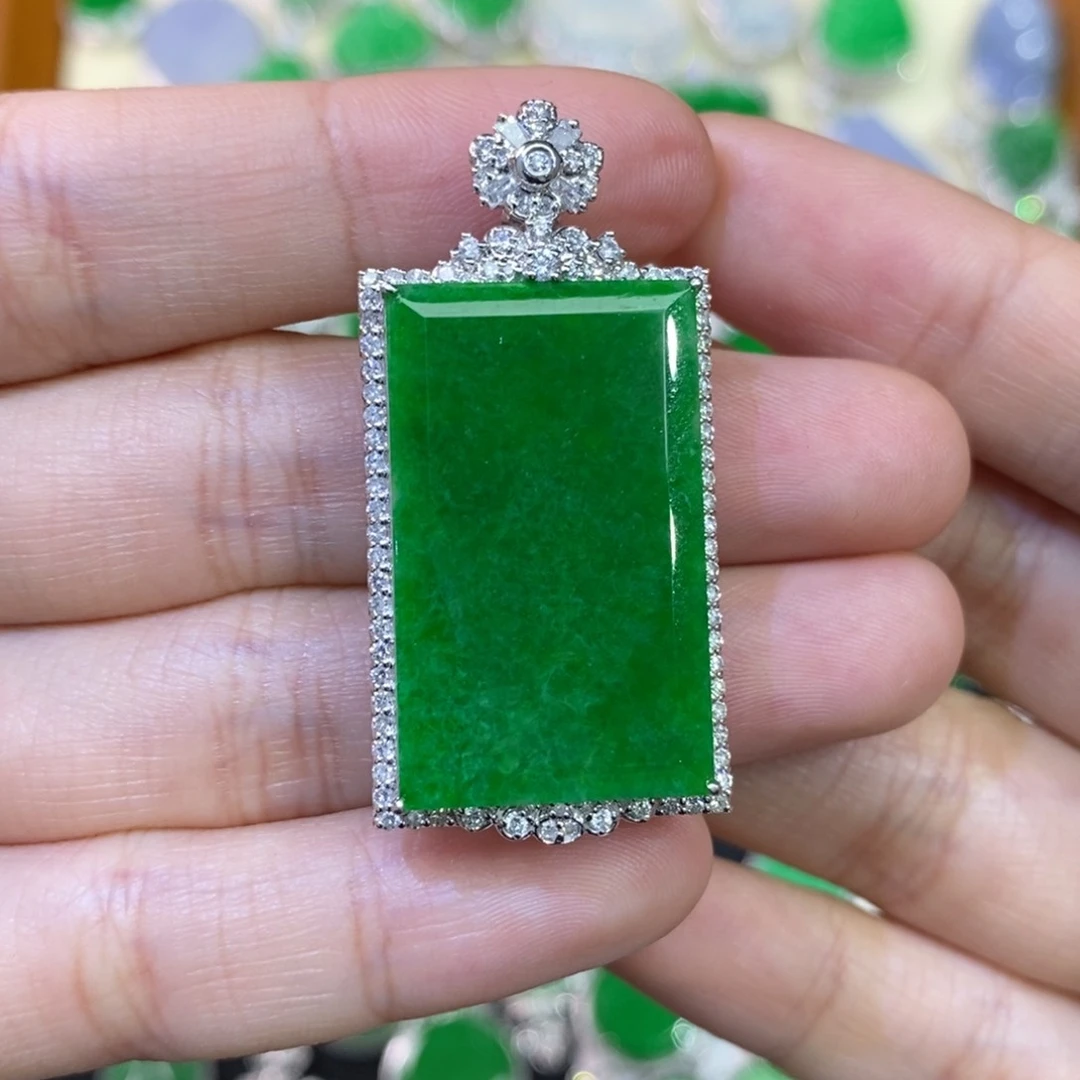 翡翠吊坠(不含链)18K金镶嵌豪镶盖中盖