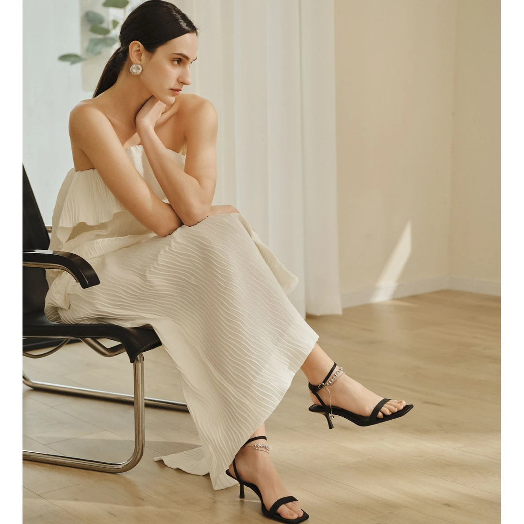 73hours女鞋自带追光2025夏季新品细跟方头纯色鞋子女ins潮牌百搭