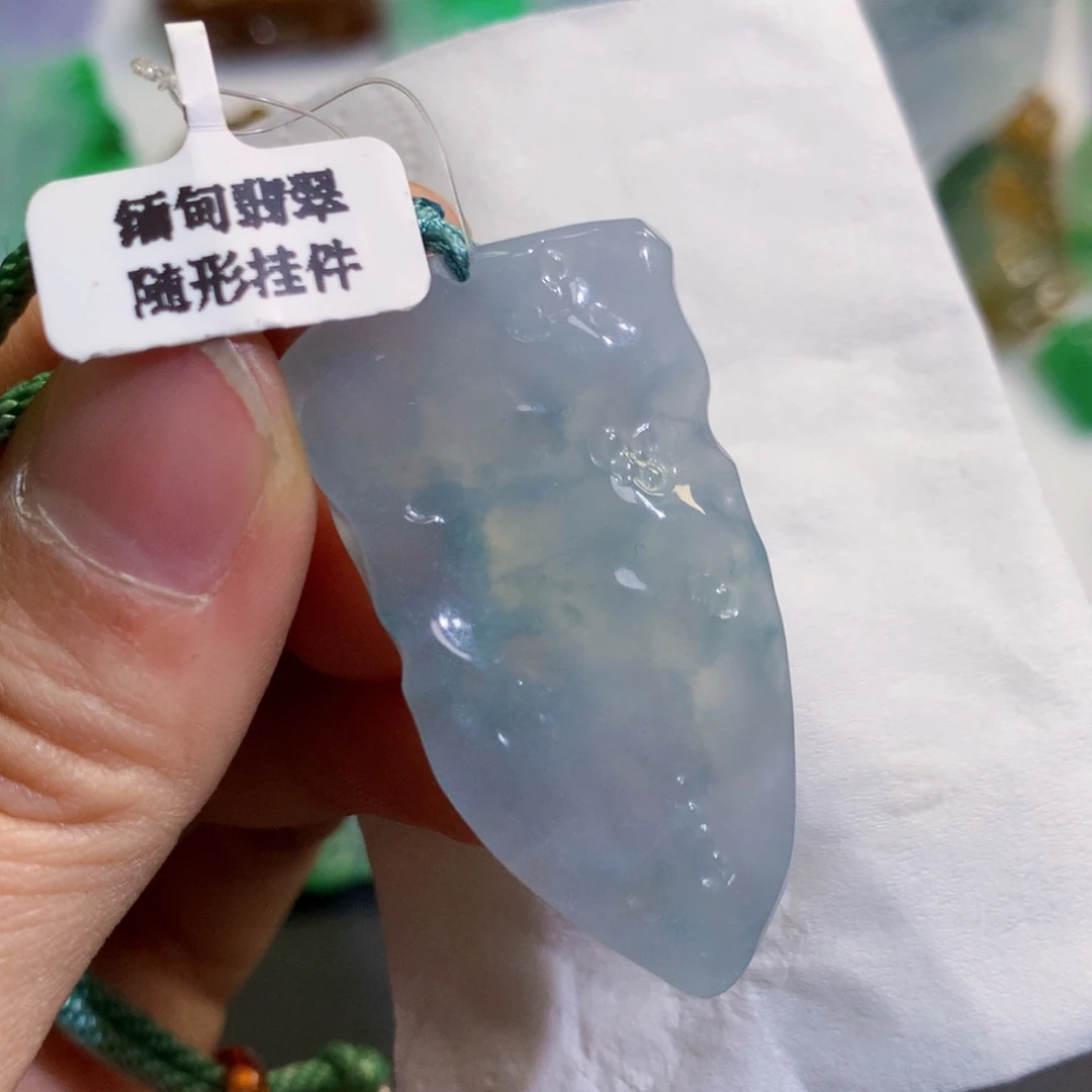 【闪购商品】翡翠吊坠(不含链)未镶嵌