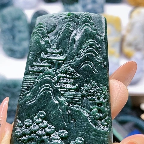 定制翡翠未镶嵌山水