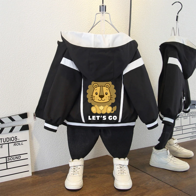儿童春秋装新款韩版百搭长袖夹克服男童薄款卡通字母狮子印花外套