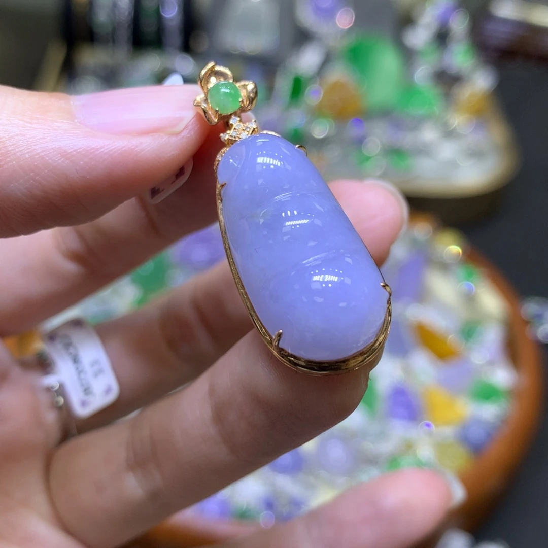 翡翠颈饰18K金镶嵌翡翠吊坠项链