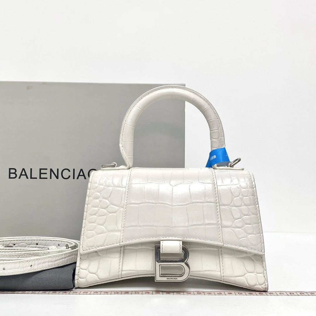 胖虎曼曼/巴黎世家/95新/公价0/箱包/斜挎包/312412180091