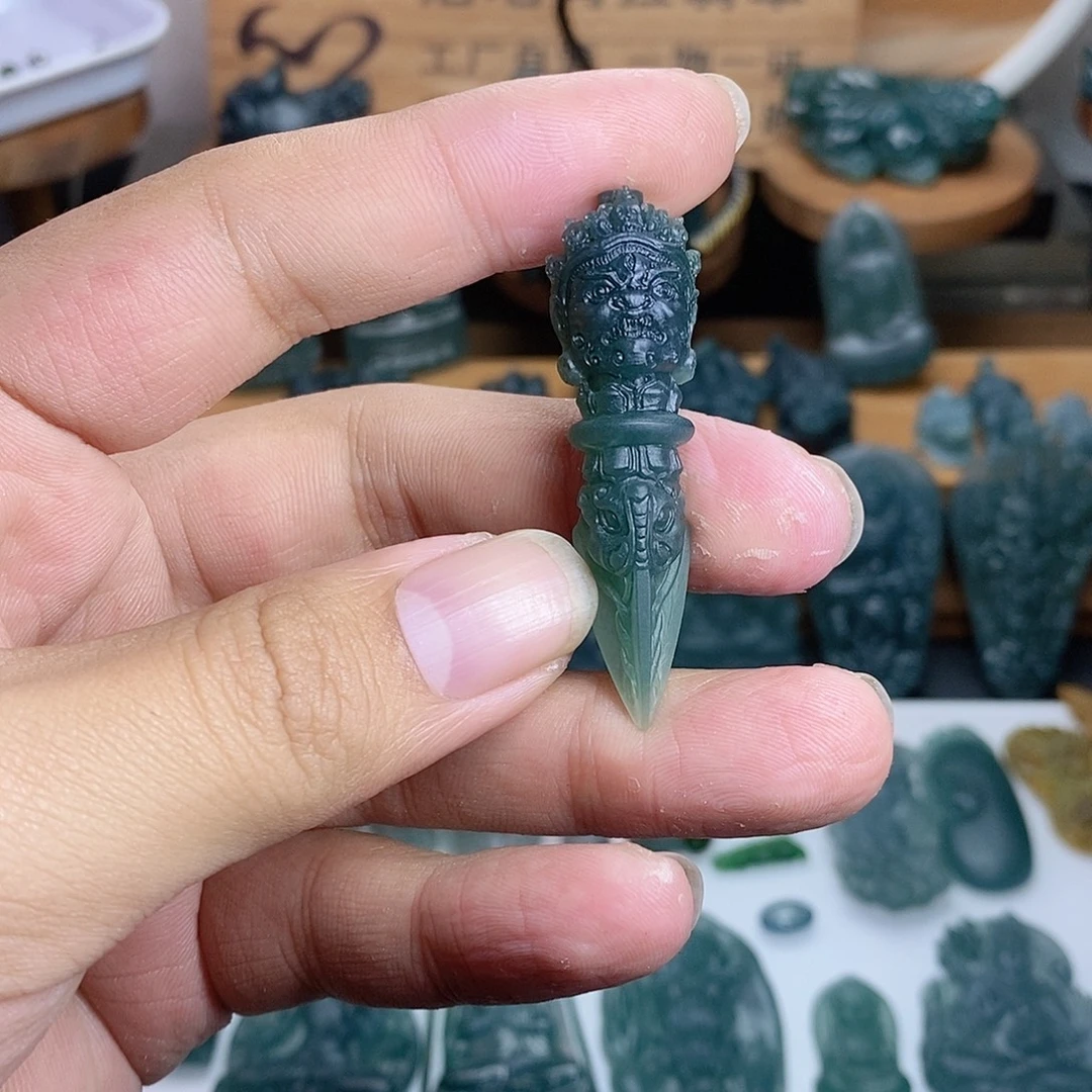 定制翡翠未镶嵌降魔杵