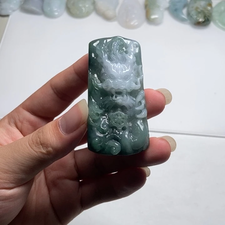 翡翠未镶嵌颈饰龙牌13