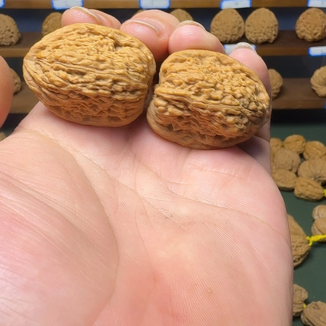 B***n文玩核桃吊坠南疆