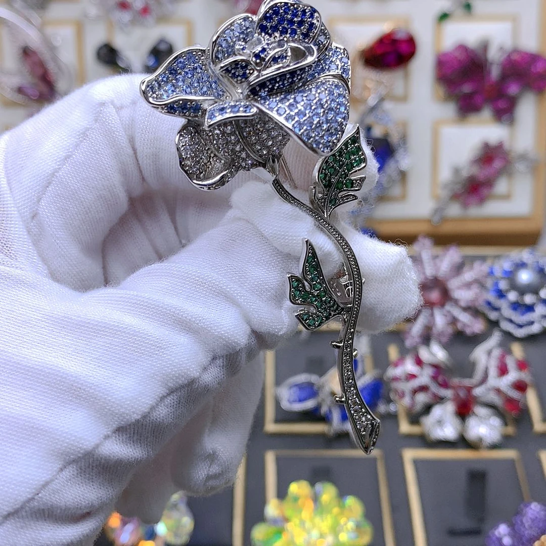 铜仿水晶胸针胸花