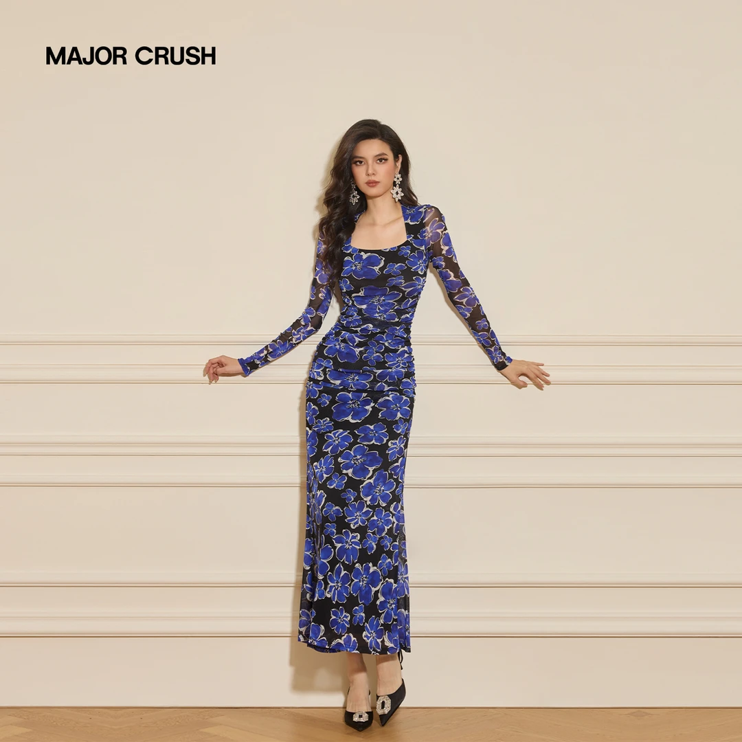 MAJOR CRUSH秋季新款雾海风絮连衣裙修身印花优雅减龄包臀裙6370