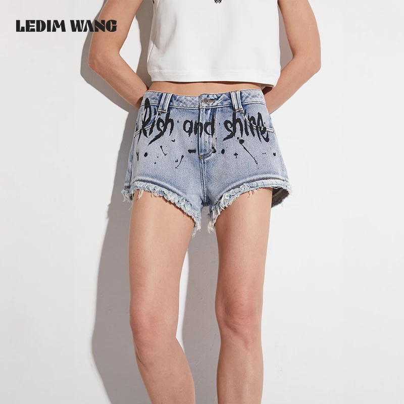 1LEDIM WANG【白标系列】字母喷墨印花牛仔短裤女2025新款夏辣妹风