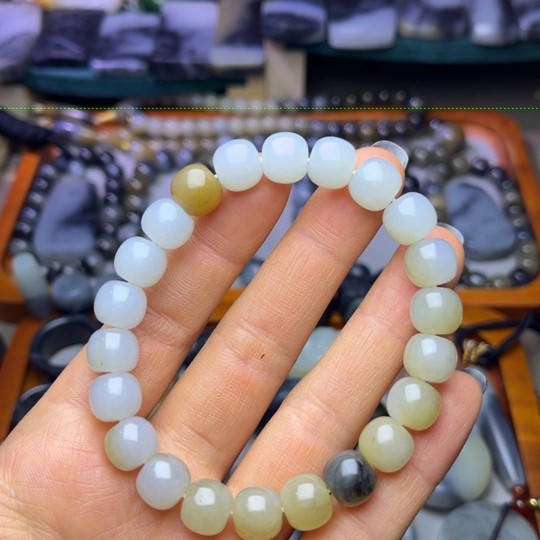 和田玉未镶嵌手串