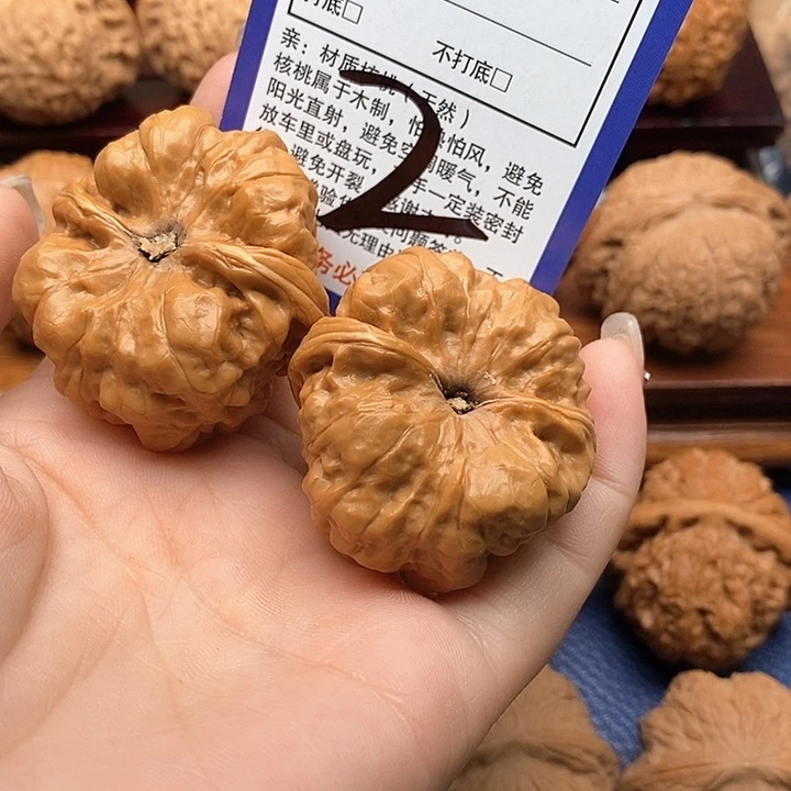 桃核吊坠蛤蟆狮子头40