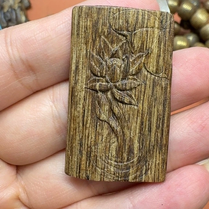 大叶紫檀（黑酸枝木类）