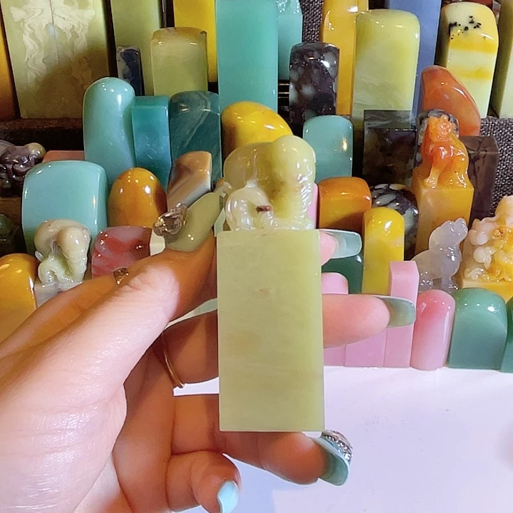 青田石老矿灯光冻