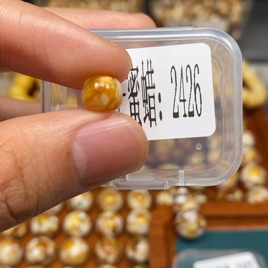蜜蜡未镶嵌珠宝奇石2426