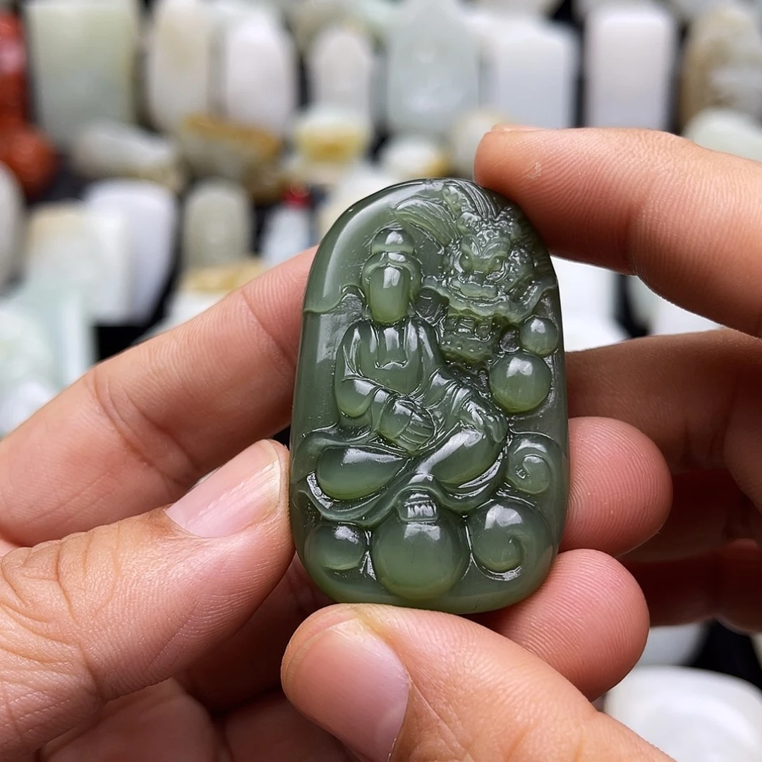 和田玉（碧玉）颈饰未镶嵌